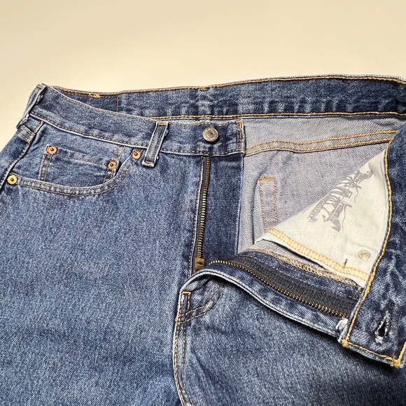 Levi’s 505 Jeans Men's 31x32 Blue Medium Wash Straight Regular Fit - Picture 5 of 13